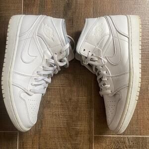 Nike Men's Air Jordan 1 Mid Triple White Leather Shoes 2019 554724-129 Size 9